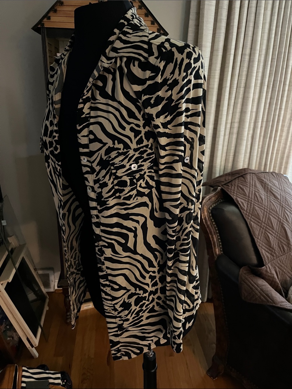 Forever 21 Black and Cream Zebra Print Button-Up Blouse